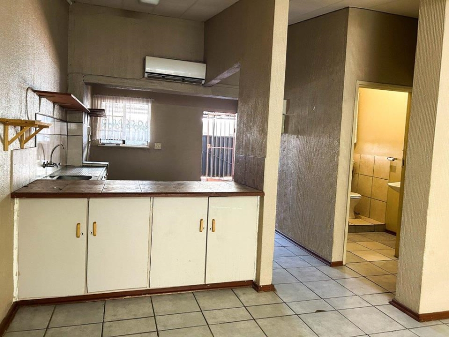 2 Bedroom Property for Sale in Flora Park Northern Cape